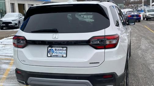2024 Honda Pilot Touring