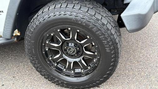 Bright White Clearcoat 2017 Jeep Wrangler Unlimited Sport
