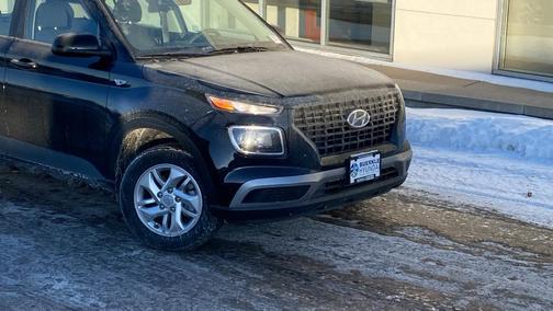 2025 Hyundai VENUE SE