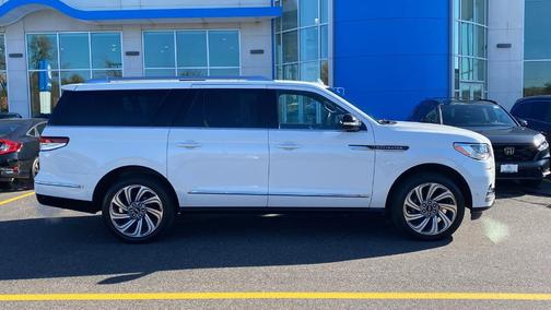 2024 Lincoln Navigator L Reserve