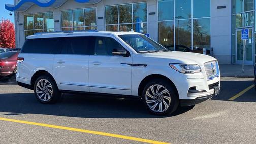 2024 Lincoln Navigator L Reserve