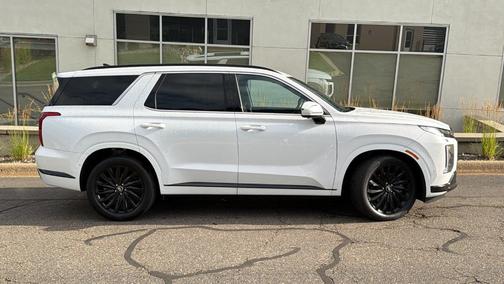 Hyper White 2025 Hyundai PALISADE Calligraphy Night Edition