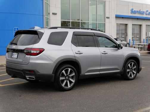 2023 Honda Pilot Touring