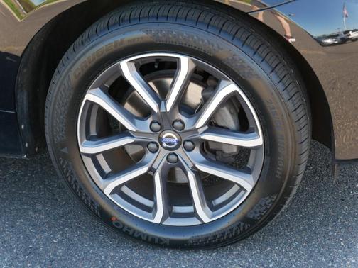 2017 Volvo XC60 T6 Dynamic