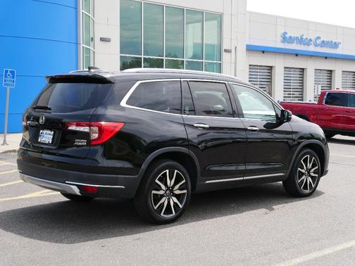 2019 Honda Pilot Touring 8-Passenger