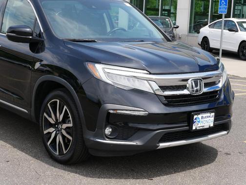 2019 Honda Pilot Touring 8-Passenger