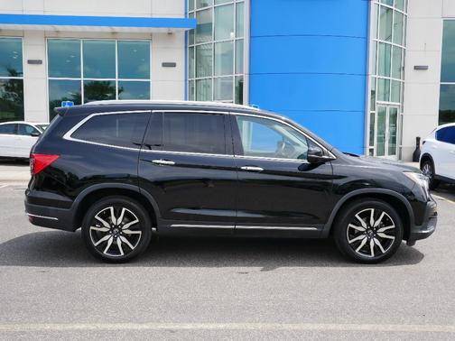 2019 Honda Pilot Touring 8-Passenger
