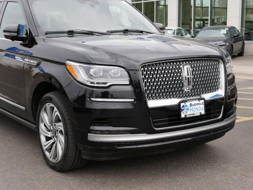 2022 Lincoln Navigator L Reserve