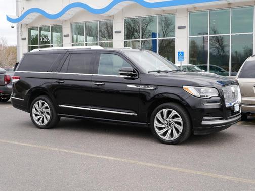 2022 Lincoln Navigator L Reserve