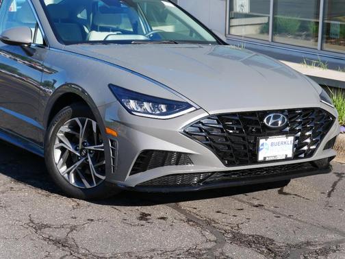 2022 Hyundai SONATA SEL