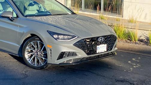 2023 Hyundai SONATA Limited