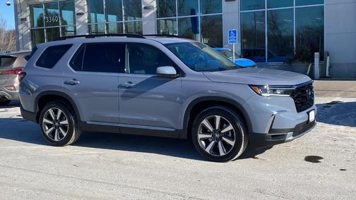 2025 Honda Pilot Touring
