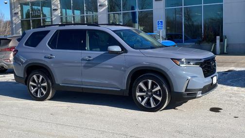 2025 Honda Pilot Touring