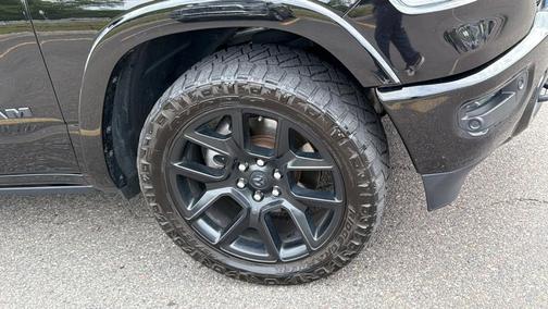 Diamond Black 2020 RAM 1500 Laramie