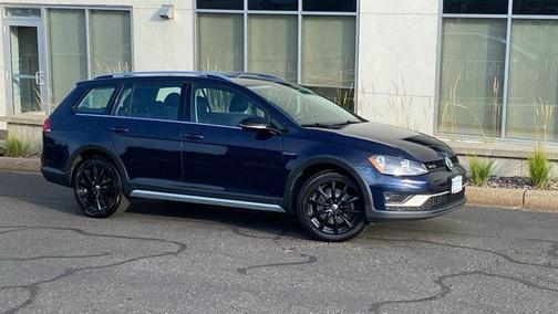 2017 Volkswagen Golf Alltrack TSI S