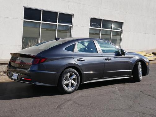 2022 Hyundai SONATA SE