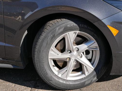 2022 Hyundai SONATA SE