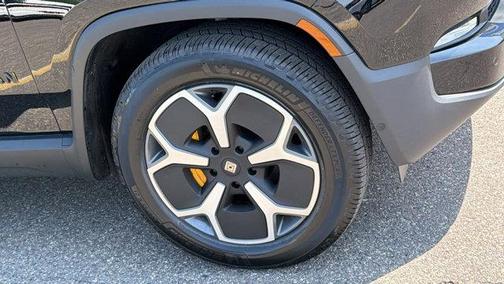 Midnight Black 2024 Rivian R1S Adventure Quad Motor Large Pack