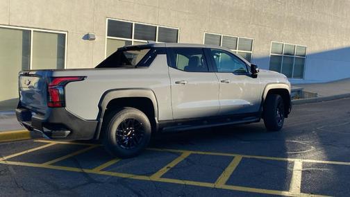 2025 Chevrolet Silverado EV LT