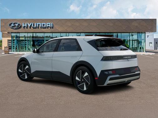 2026 Hyundai IONIQ 5 SE