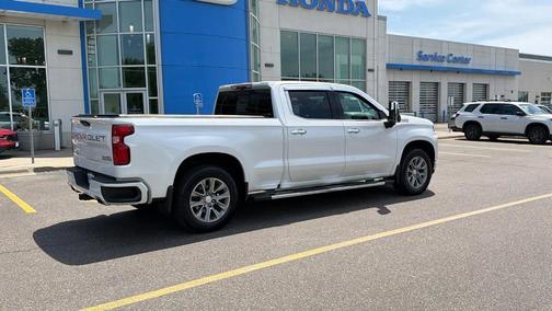 Iridescent Pearl Tricoat 2021 Chevrolet Silverado 1500 High Country