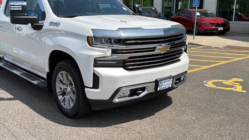 Iridescent Pearl Tricoat 2021 Chevrolet Silverado 1500 High Country
