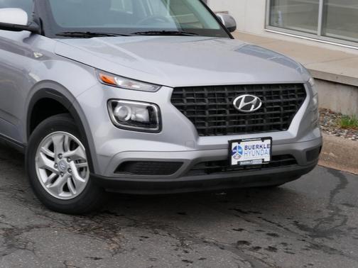 2024 Hyundai VENUE SE