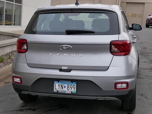 2024 Hyundai VENUE SE