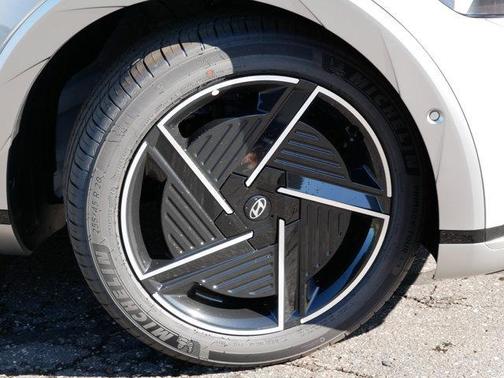 2025 Hyundai IONIQ 5 Limited
