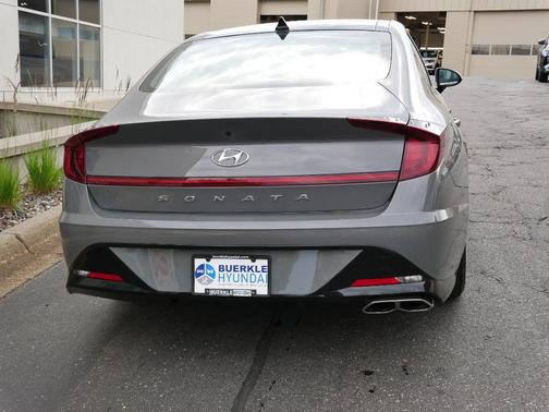 2022 Hyundai SONATA SEL