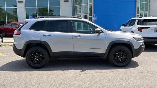 Billet Silver Metallic Clearcoat 2019 Jeep Cherokee Trailhawk