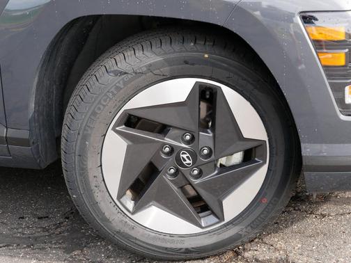 2024 Hyundai KONA EV SEL