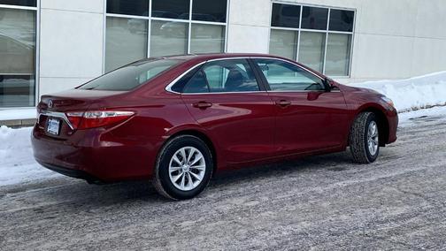 2017 Toyota Camry LE