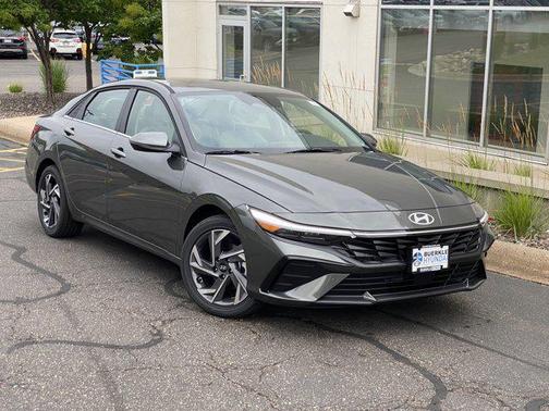 2025 Hyundai ELANTRA Limited