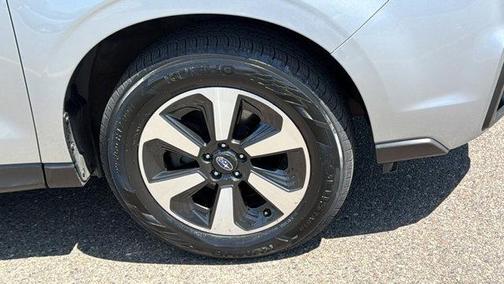 Ice Silver Metallic 2018 Subaru Forester 2.5i Premium