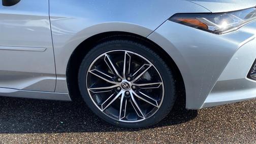 2022 Toyota Avalon Touring