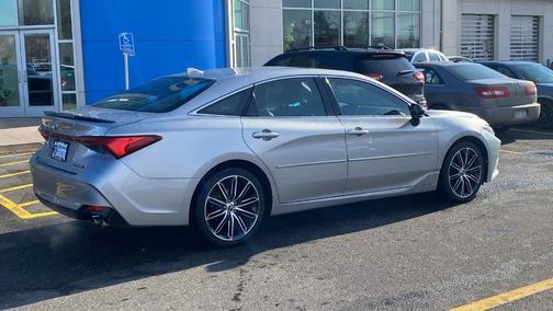 2022 Toyota Avalon Touring
