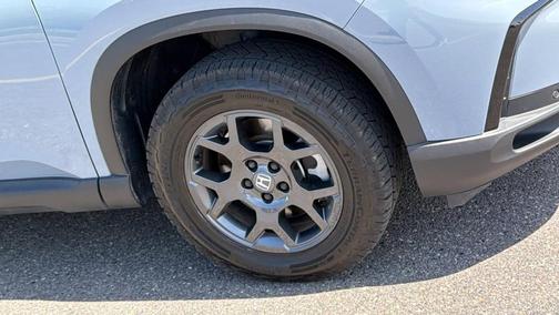 Sonic Gray Pearl 2024 Honda Pilot TrailSport