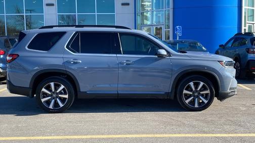 2025 Honda Pilot Touring