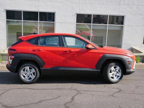 2025 Hyundai KONA SE
