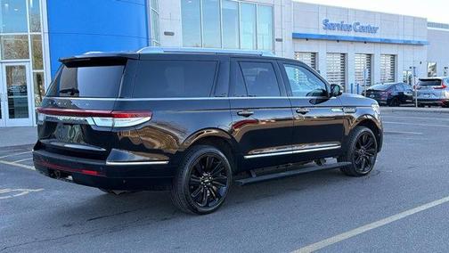 Black 2022 Lincoln Navigator L Reserve