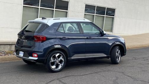 2022 Hyundai VENUE Limited