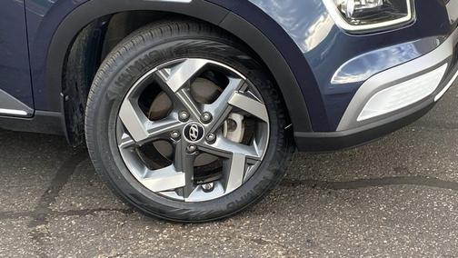2022 Hyundai VENUE Limited