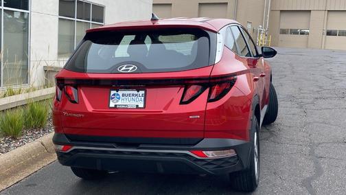 2023 Hyundai TUCSON SE