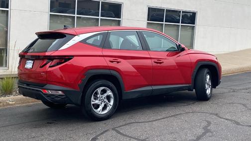 2023 Hyundai TUCSON SE