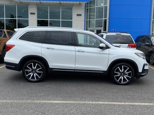 2022 Honda Pilot Touring 7-Passenger