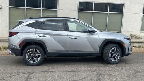 Shimmering Silver 2026 Hyundai TUCSON SEL
