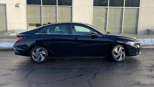 2025 Hyundai ELANTRA HEV Limited