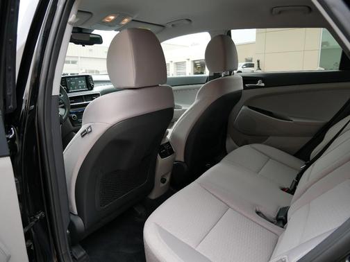 2021 Hyundai TUCSON SEL
