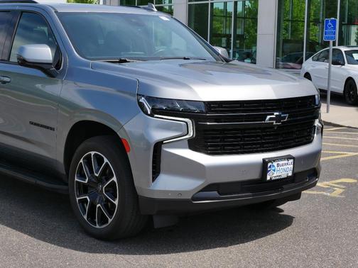 2023 Chevrolet Suburban RST
